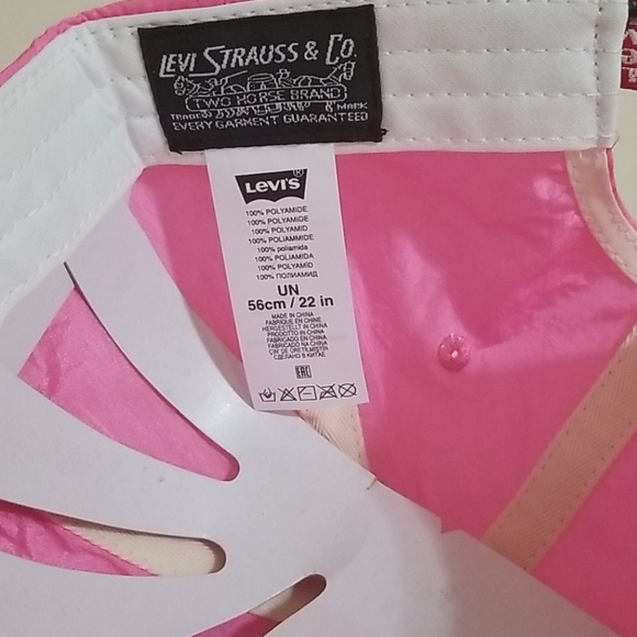 Levi's Pink Hat - Picture 7 of 11